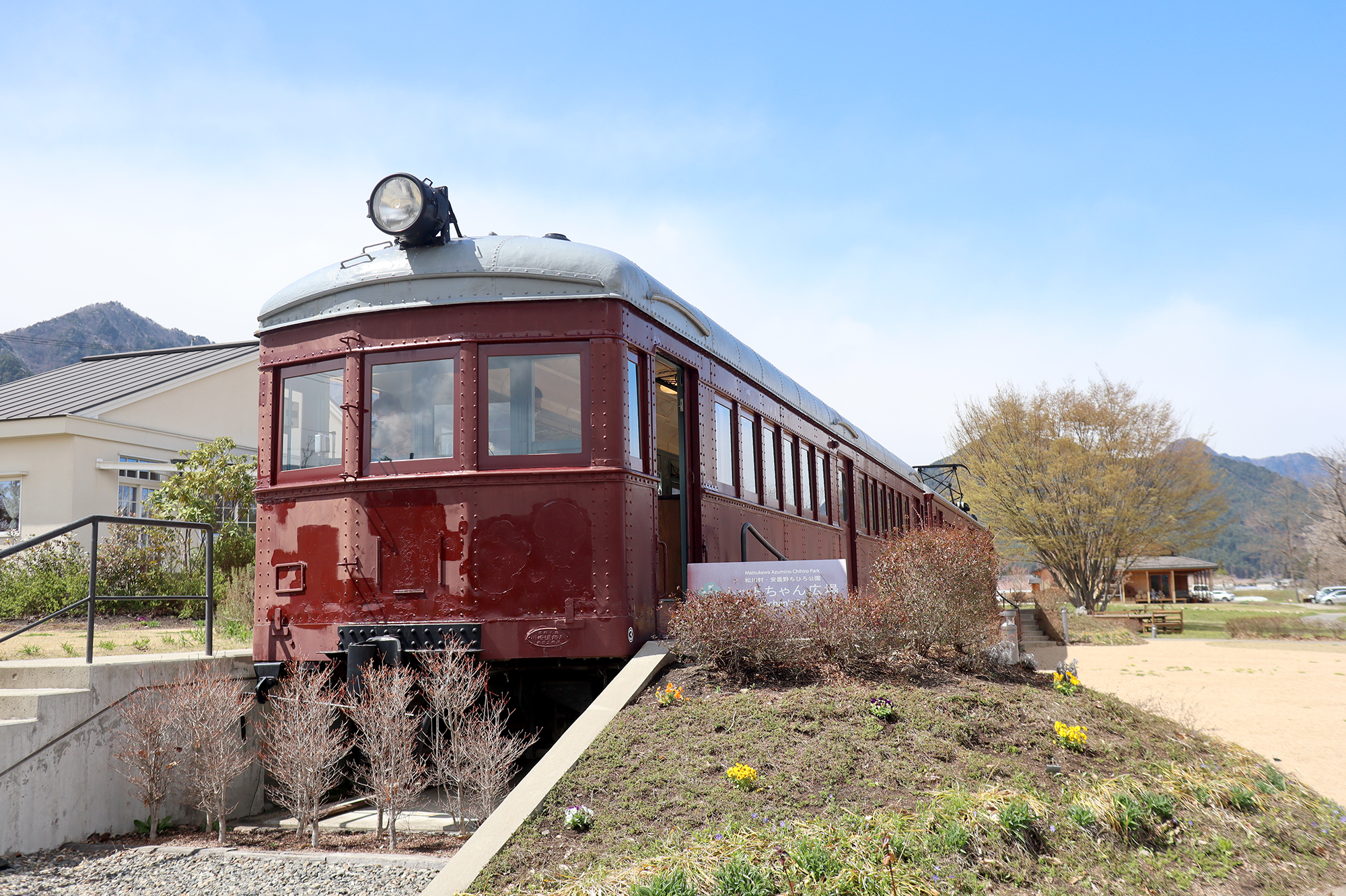 トットちゃん広場の電車